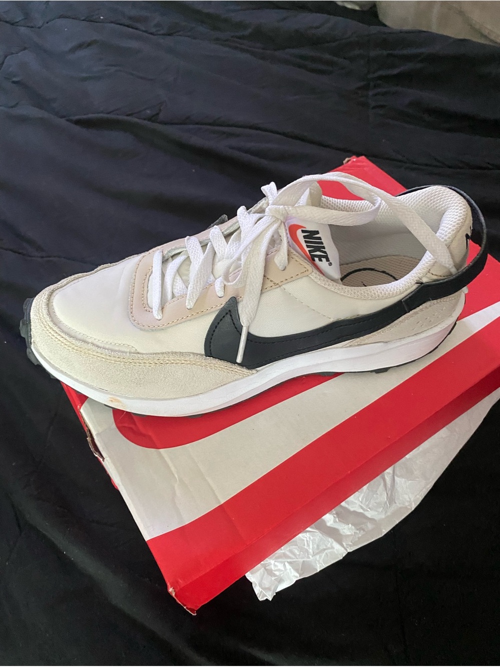 Nike women’s White Black Runner - Lightweight Casual Sneaker